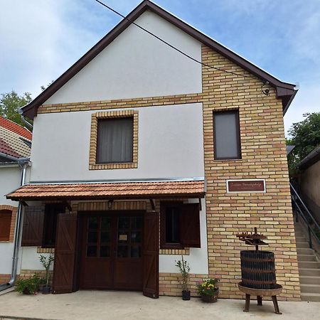 Zalan Vendeghaz Hotel Csaszartoltes Bagian luar foto