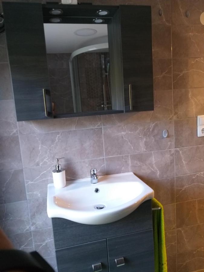 Zalan Vendeghaz Hotel Csaszartoltes Bagian luar foto